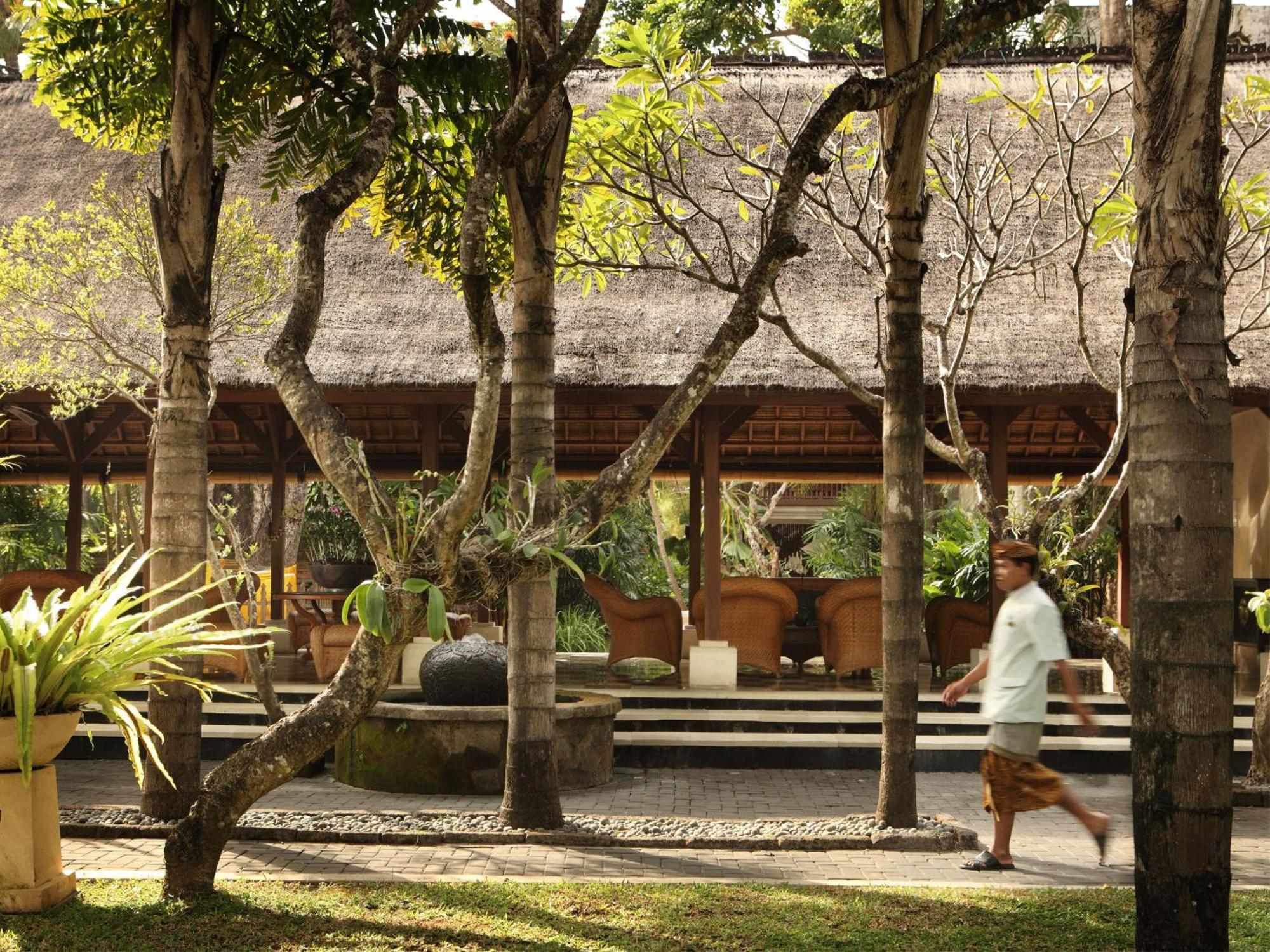 Puri Santrian Hotel Sanur  Exterior photo